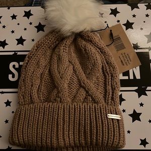STEVE MADDEN WINTER HAT
